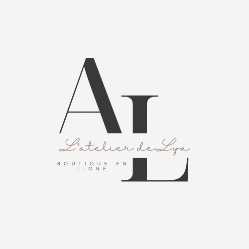 l'atelier de lya logo Boutique en ligne de prêt à porter, accessoires, bijoux, livraison mondial relay, click & collect